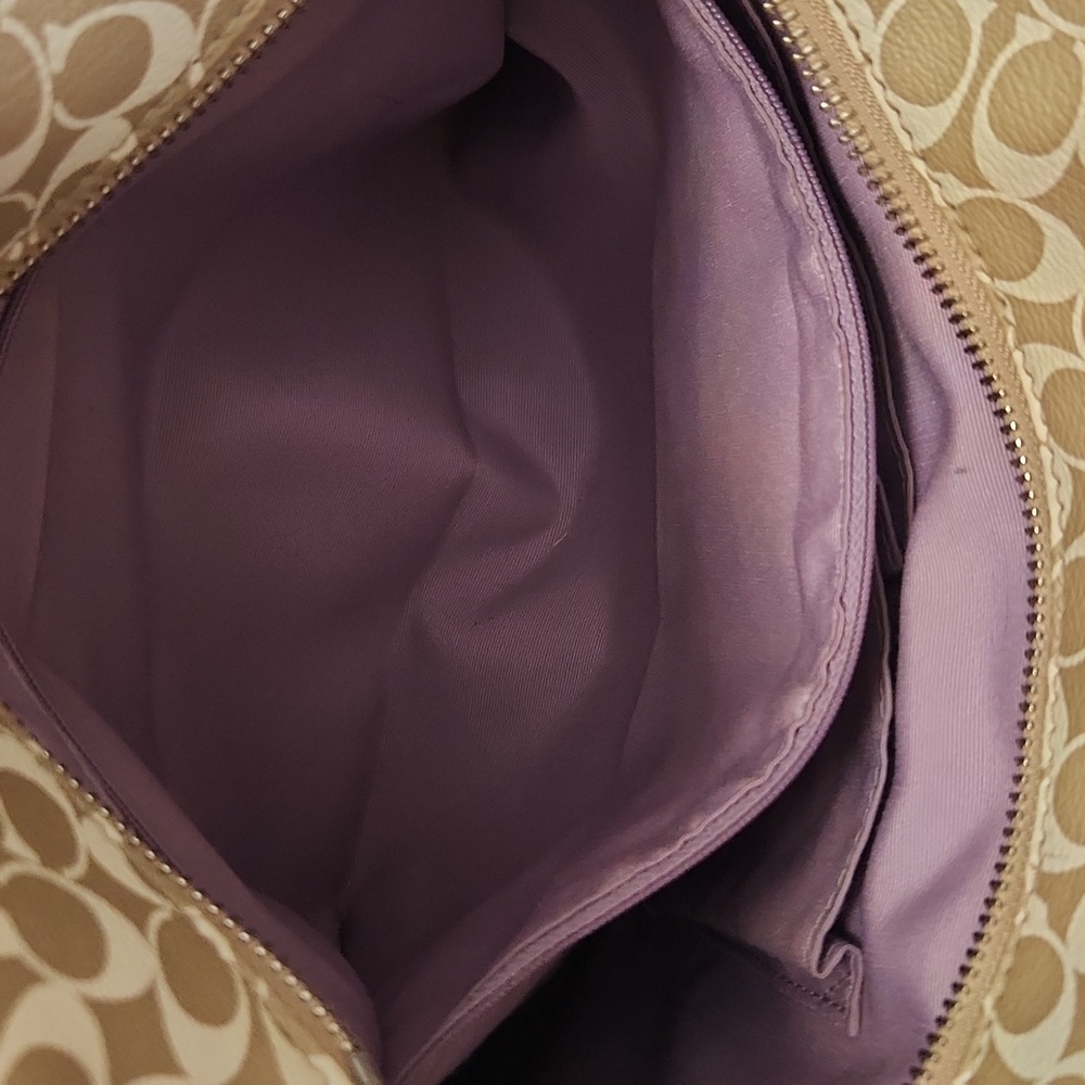 Gorgeous Coach Chelsea Heritage Shoulder bag. Gold, Khaki & Cream EUC - Picture 14 of 16